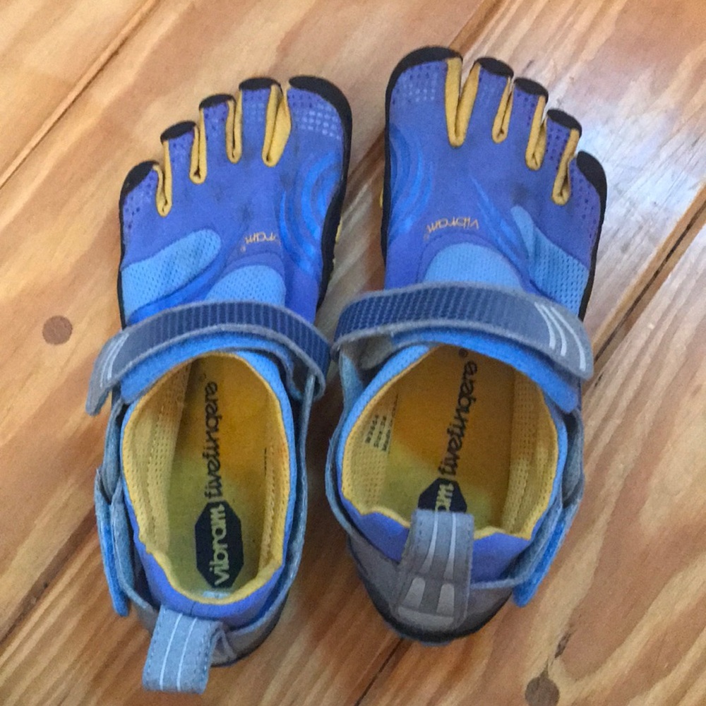 Vibram FiveFingers size 38